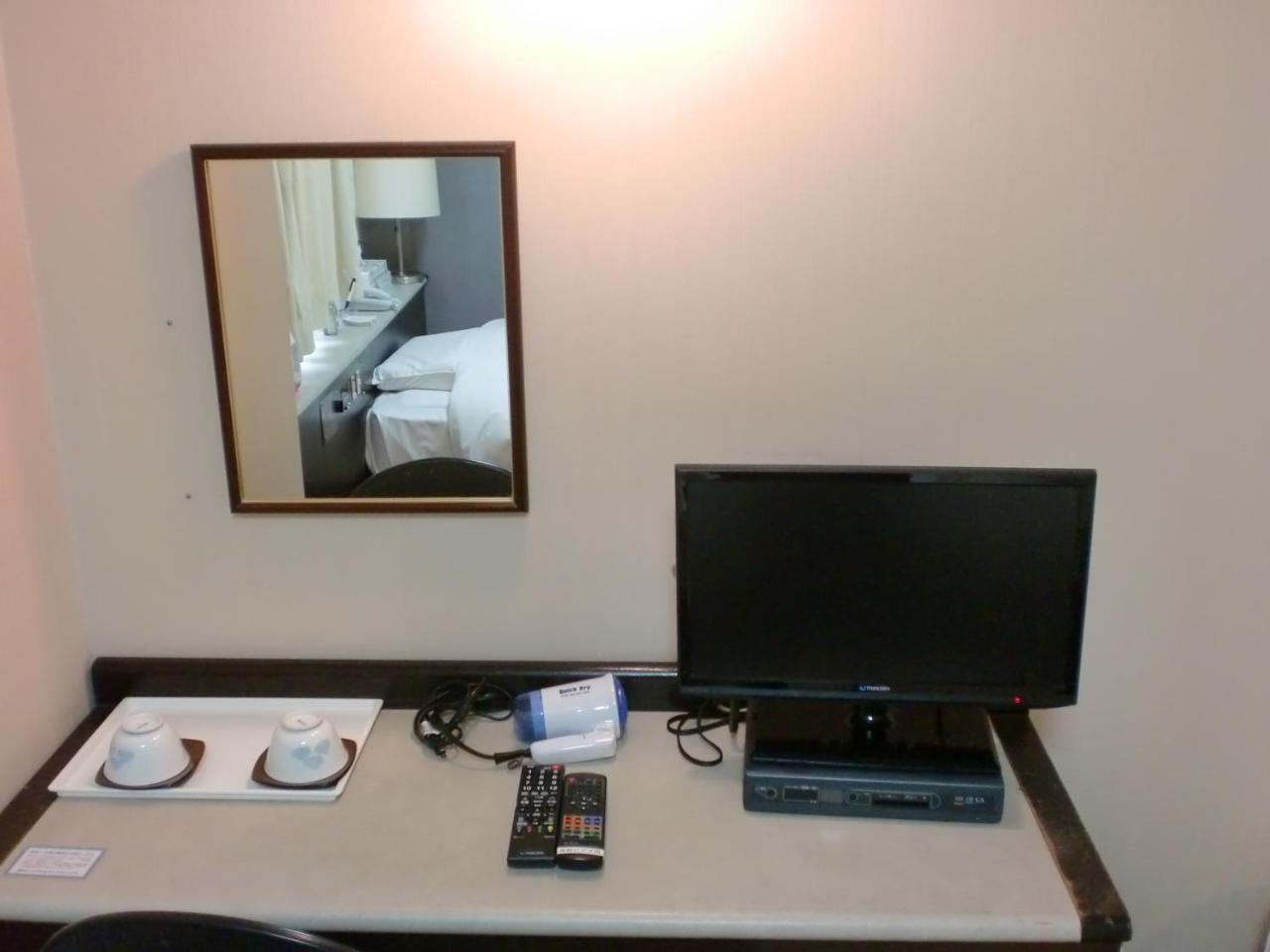 Tsuyama Central Hotel Townhouse Bagian luar foto